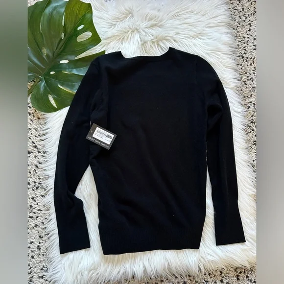 NWT Ecru Sweater - Picture 2 of 7